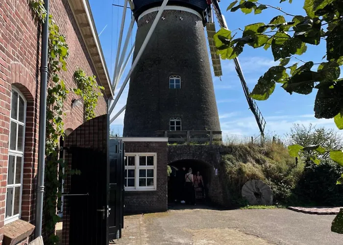 Het Wiekenkruis - Daar Bij Kempermolen Breedenbroek